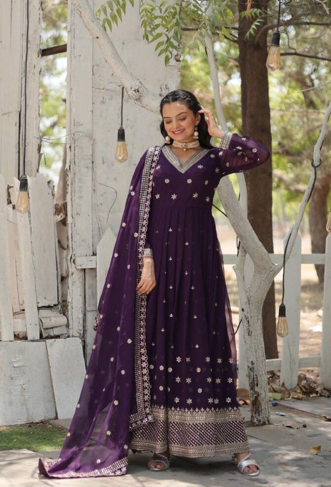 Three Piece Party Gown - Image 7